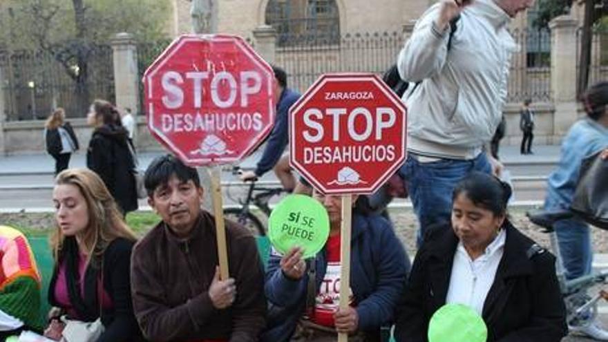 Stop Desahucios ve insuficientes las medidas de la DGA para la gestión de las viviendas sociales