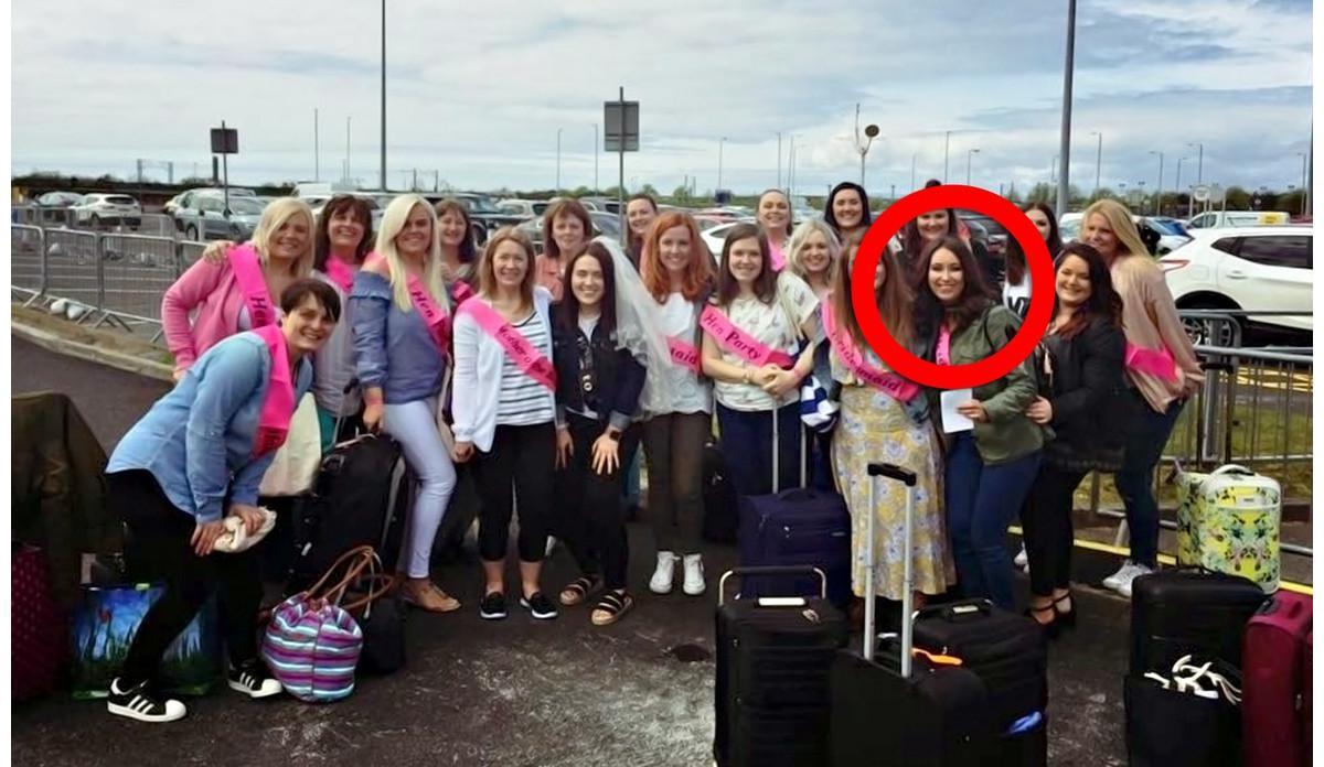 El grupo de mujeres con el que Kirsty Maxwell viajó a Benidorm para celebrar la despedida de soltera de una amiga.