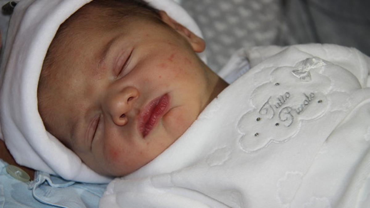 El primer bebé nacido en Catalunya este 2013, Gerard.