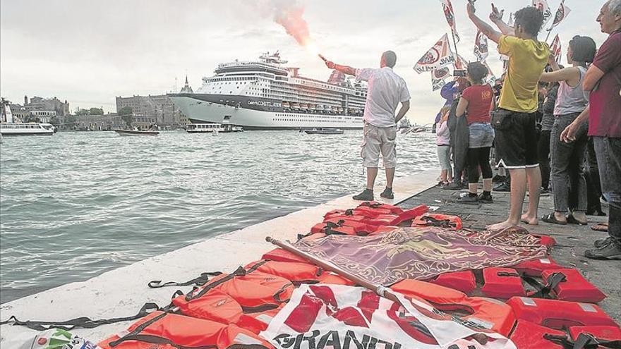 Los venecianos dicen ‘no’ al paso de los cruceros en un referéndum