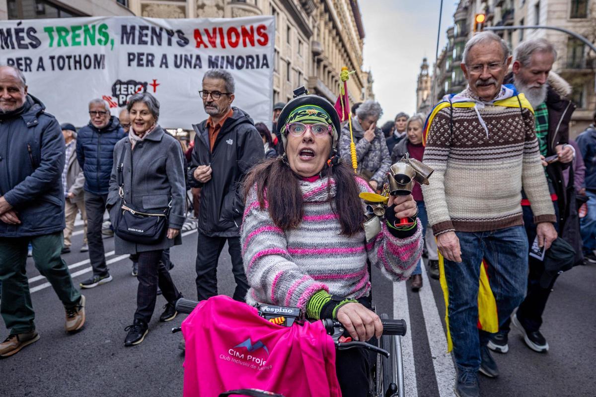 Los usuarios de Rodalies se manifiestan en Barcelona Los usuarios de Rodalies se manifiestan en Barcelona