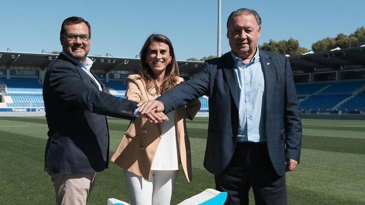 Miguel Mur, junto al presidente Agustín Lasaosa en un acto de patrocinio de La Caixa.