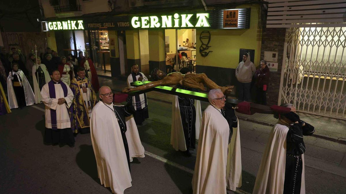Los momentos más destacados de la Procesión del Silencio en el Port de Sagunt