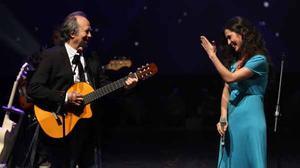 La gala del Pare Manel, amb Serrat i Sílvia Pérez Cruz.