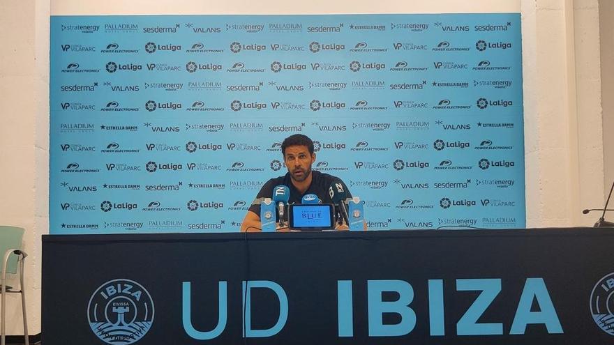 Baraja, entrenador de la UD Ibiza: &quot;Hay que aprovechar el momento. Vamos a Gijón con una confianza absoluta&quot;