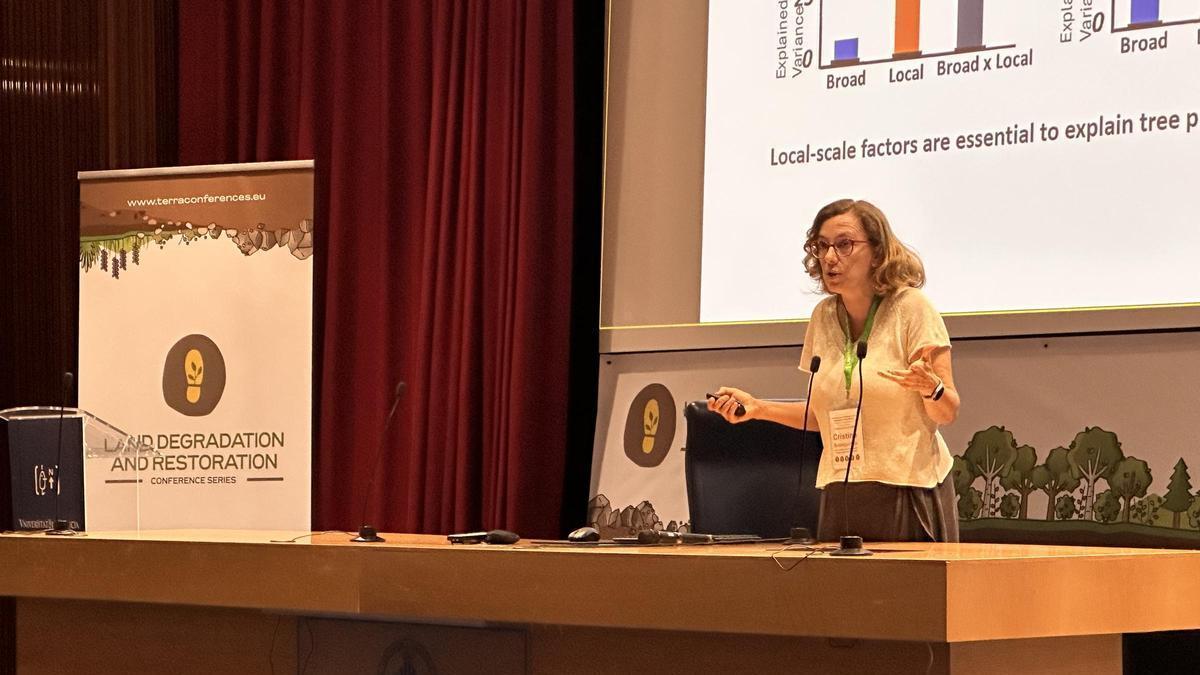 Cristina Branquinho, investigadora portuguesa, durante su conferencia el primer día de congreso