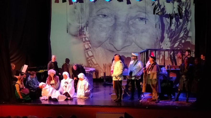 La zarzuela vuelve a Langreo por Navidad con la representación de &quot;El día de Reyes&quot;