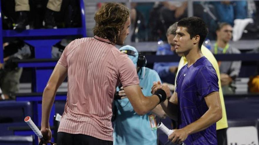 Tsitsipas, en el camino de Carlos Alcaraz en el Godó