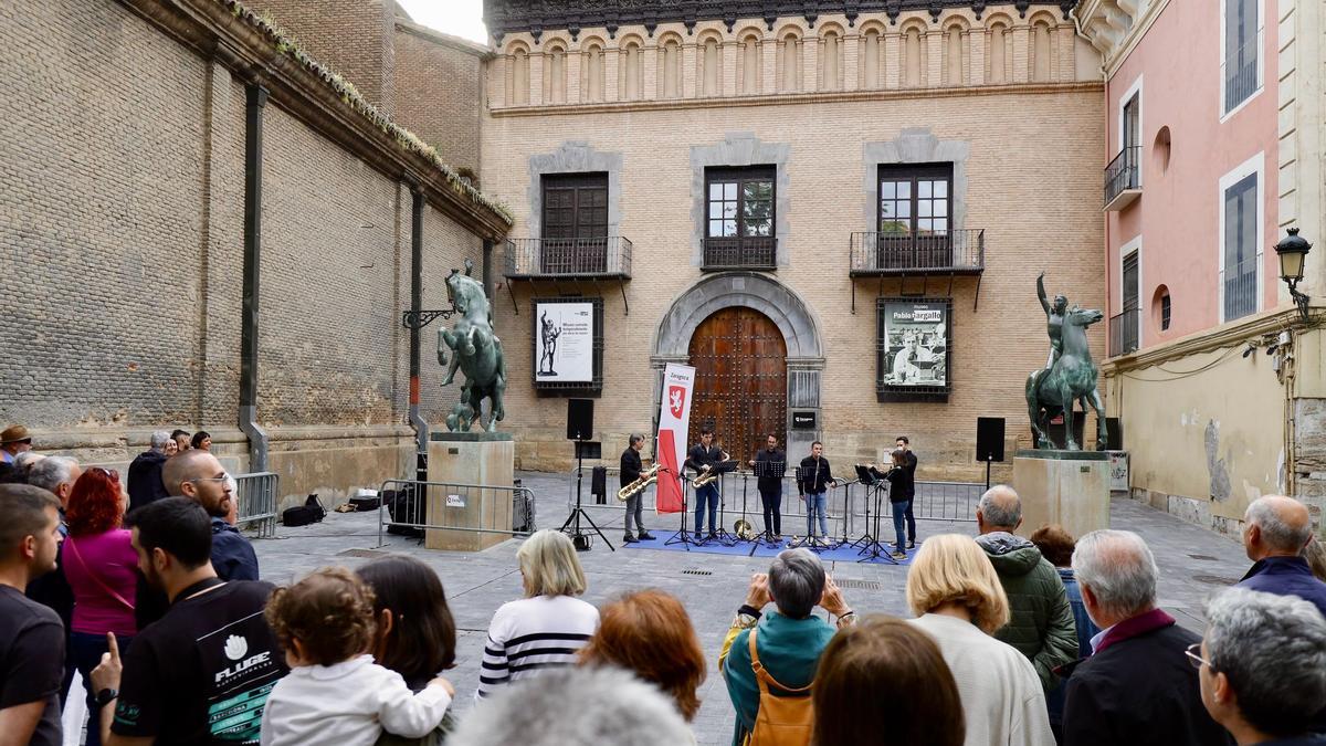 La plaza San Felipe ha sido uno de los escenarios callejeros de la jornada.