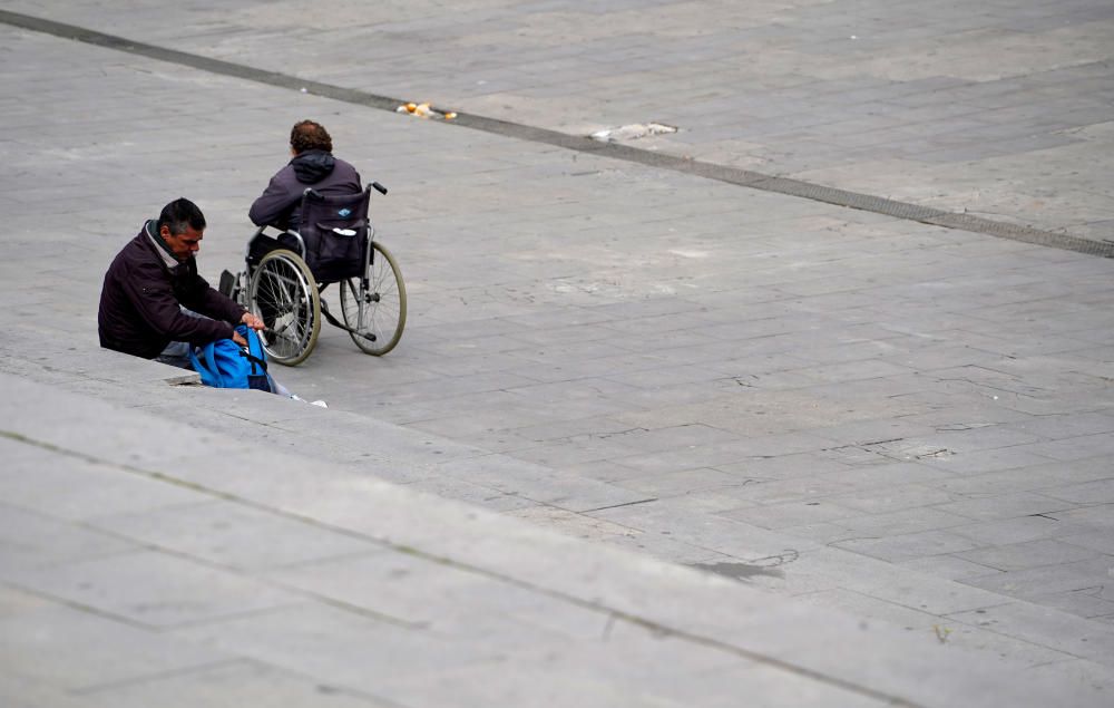 MADRID. 18.03.2020. CORONAVIRUS. Zona de Principe Pio, donde se suelen concentrar personas sin techo. FOTO: JOSE LUIS ROCA