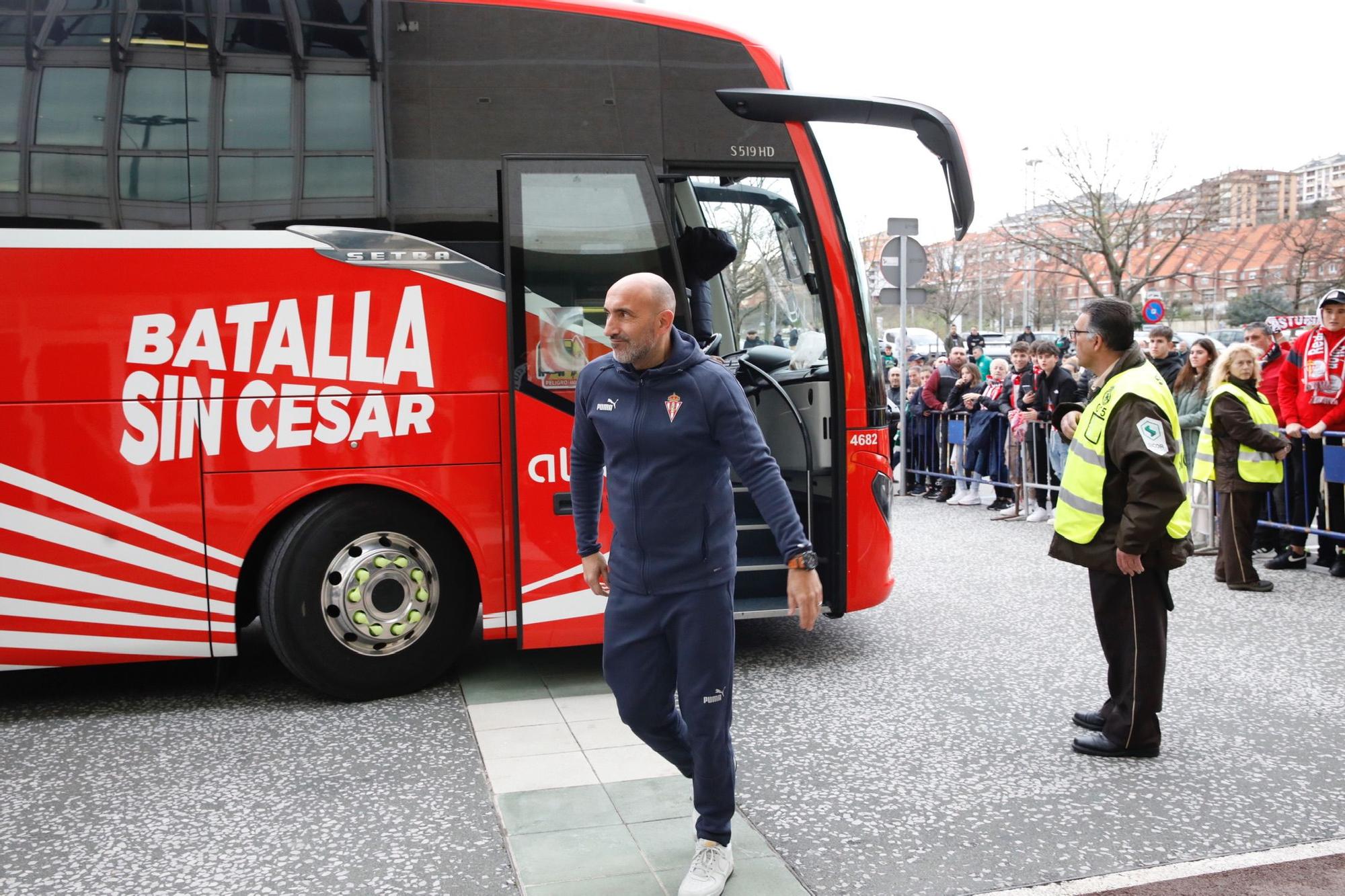 La Mareona del Sporting inunda el centro de Santander