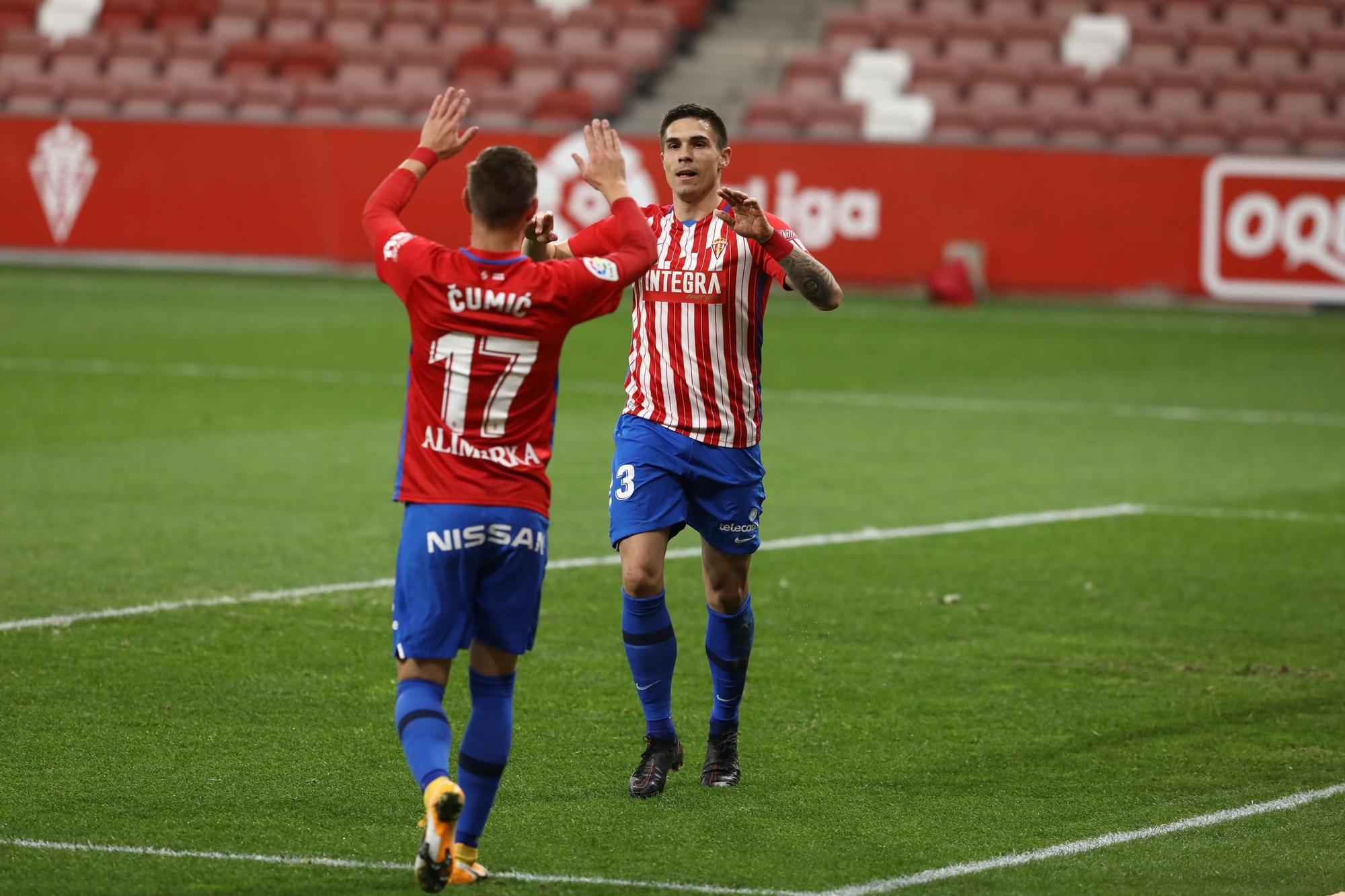 El Sporting-Fuenlabrada, en imágenes