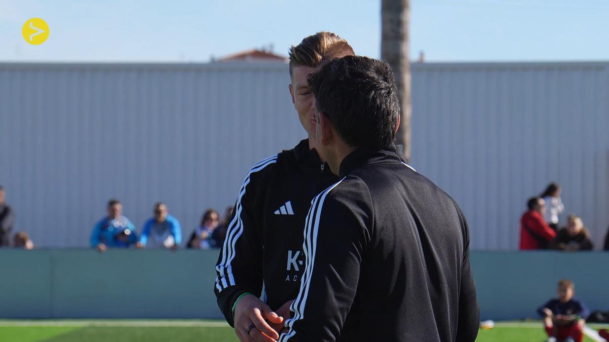 Vídeo | Los elogios de Toni Kroos al Villarreal en su visita a la Ciudad Deportiva para disputar la Yellow Cup Easter 2026