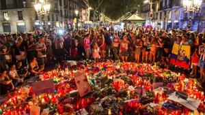 Homenaje en las Ramblas a las víctimas del atentado.