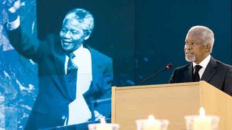 Kofi Annan, durante la ceremonia de homenaje celebrada en la sede de la ONU en Ginebra.  // Reuters