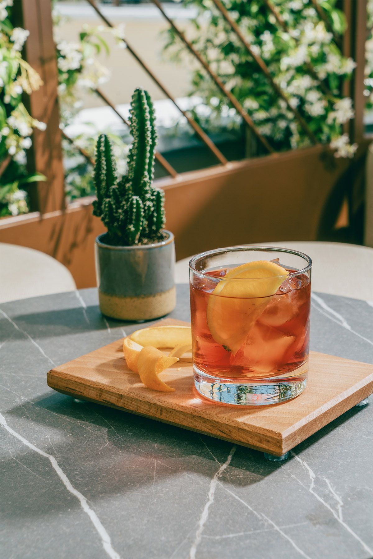 Un cóctel en el rooftop Le Tavernier