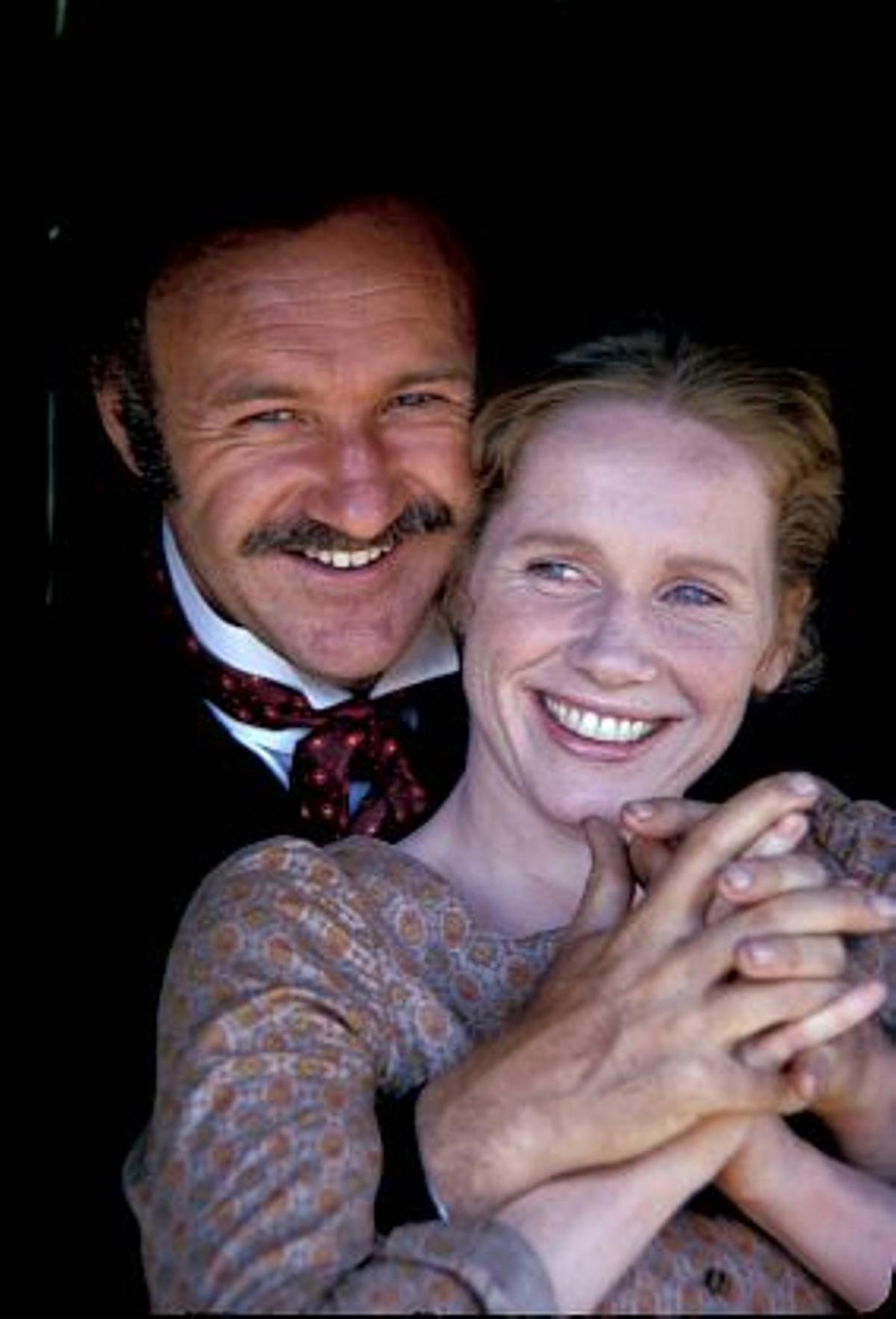 Gene Hackman y Liv Ullman en un momento de la película La esposa comprada