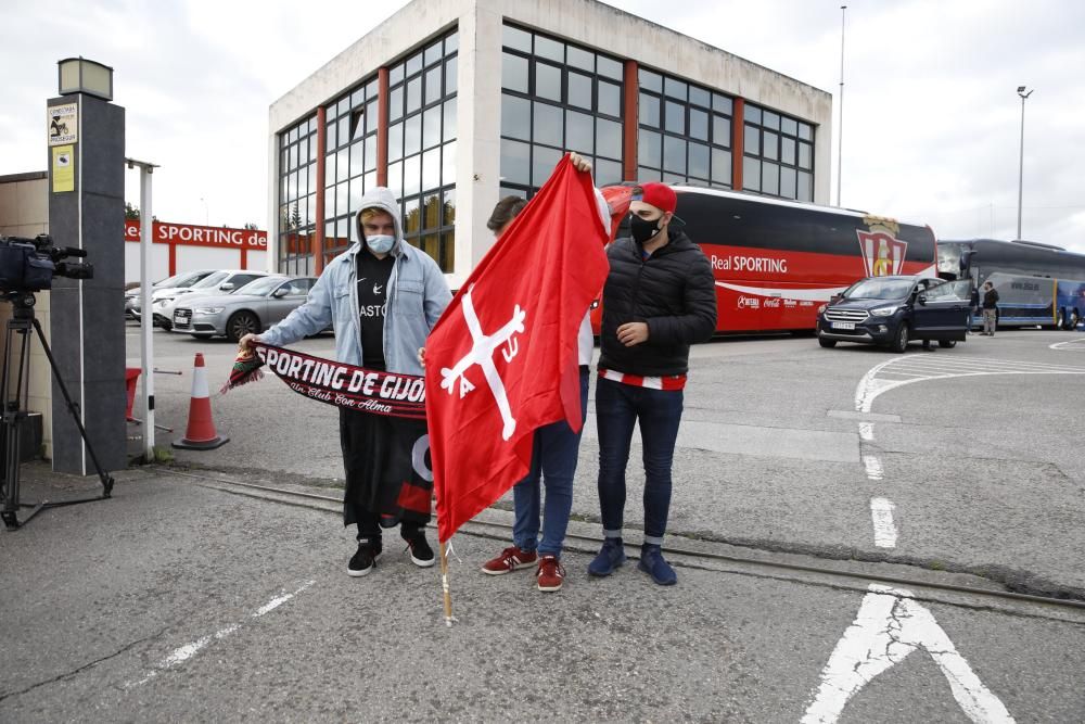 Derbi Real Oviedo - Sporting: Ambiente rojiblanco antes del partidazo de Asturias