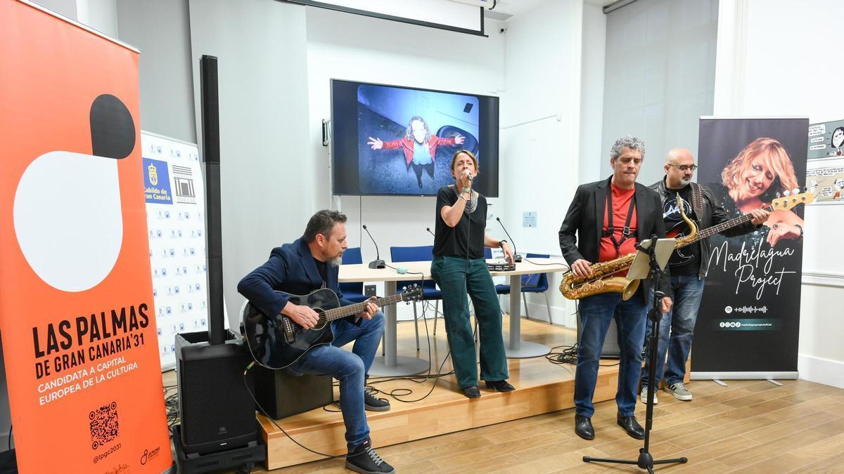 Presentación de Madrelagua Project en la Biblioteca Insular de Gran Canaria
