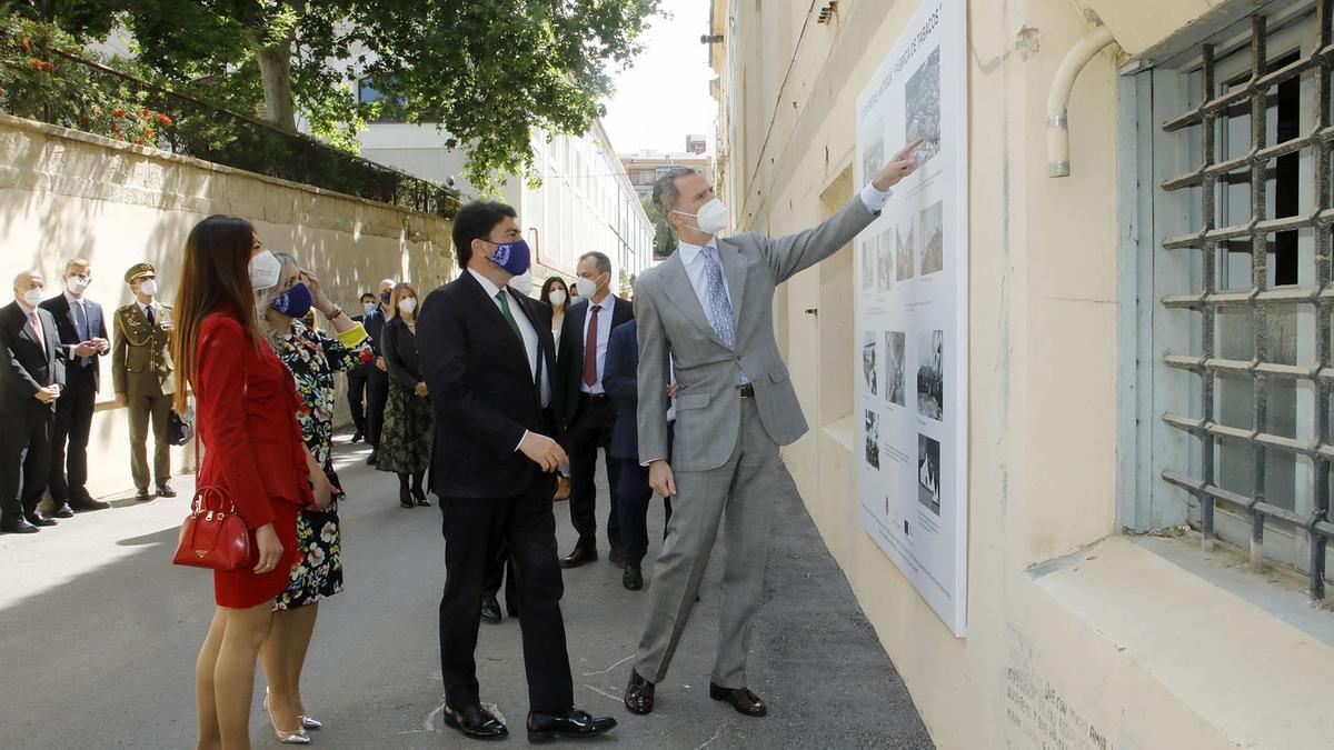 La visita del Rey Felipe VI a Las Cigarreras en Alicante