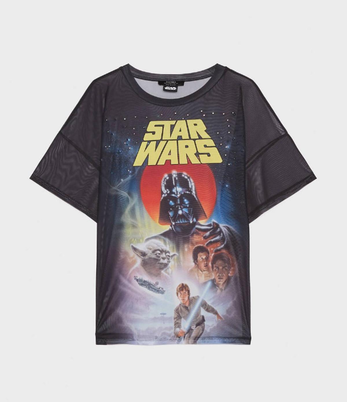 Camiseta de 'Star Wars' con tul de brillos de Bershka (Precio: 15,99 euros)
