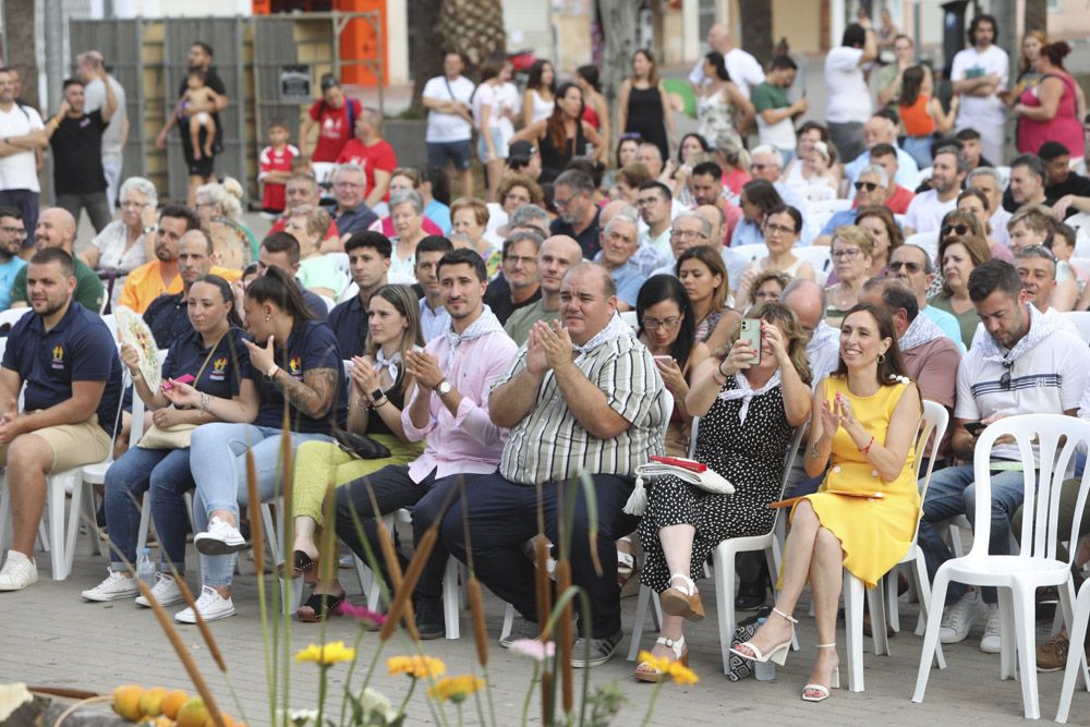 Pregón y puesta del pañuelo oficial de las fiestas de Sagunt