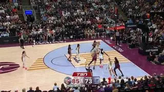 Así ha sido el primer triple de Bankolé, jugadora del Casademont Zaragoza, en la WNBA