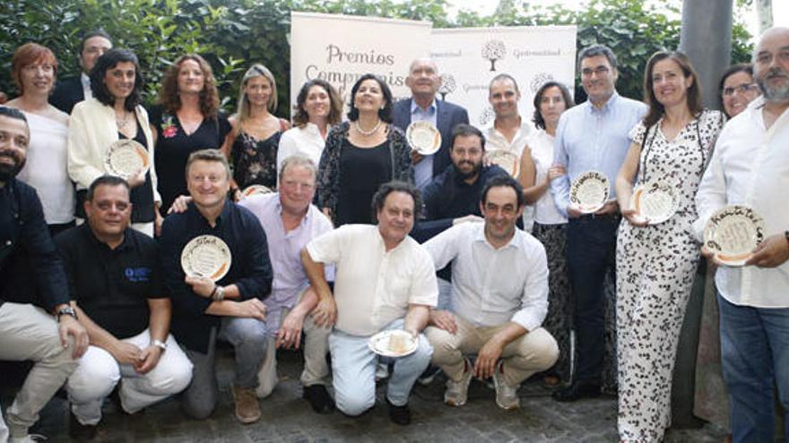 Los galardonados en los Premios Compromiso con la Tierra.