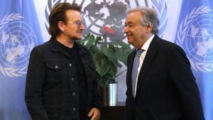 Bono y Antonio Guterres en la sede de la ONU.