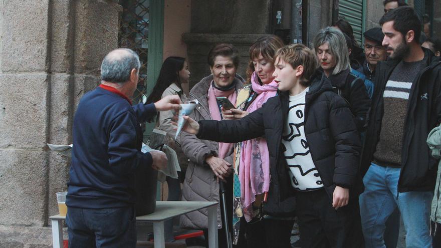 El Magosto municipal inunda las calles de Ourense