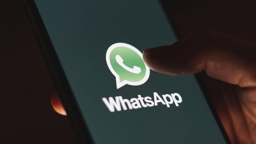 La estafa se realiza a través de whatsapp