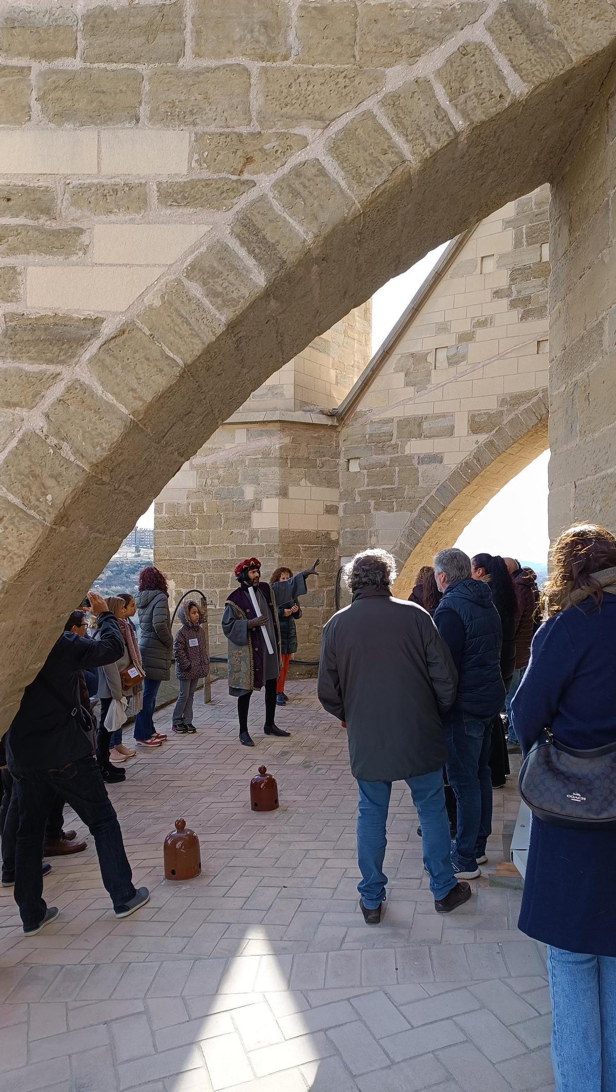 Un moment de la visita guiada a la primera coberta de la basílica de la Seu