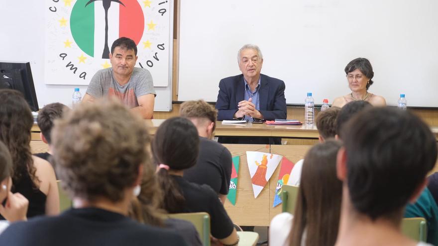 Educación como refuerzo democrático en el instituto La Asunción de Elche