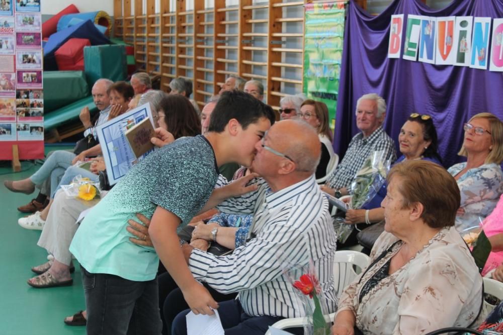 El colegio Jaume I celebra el Día del Abuelo