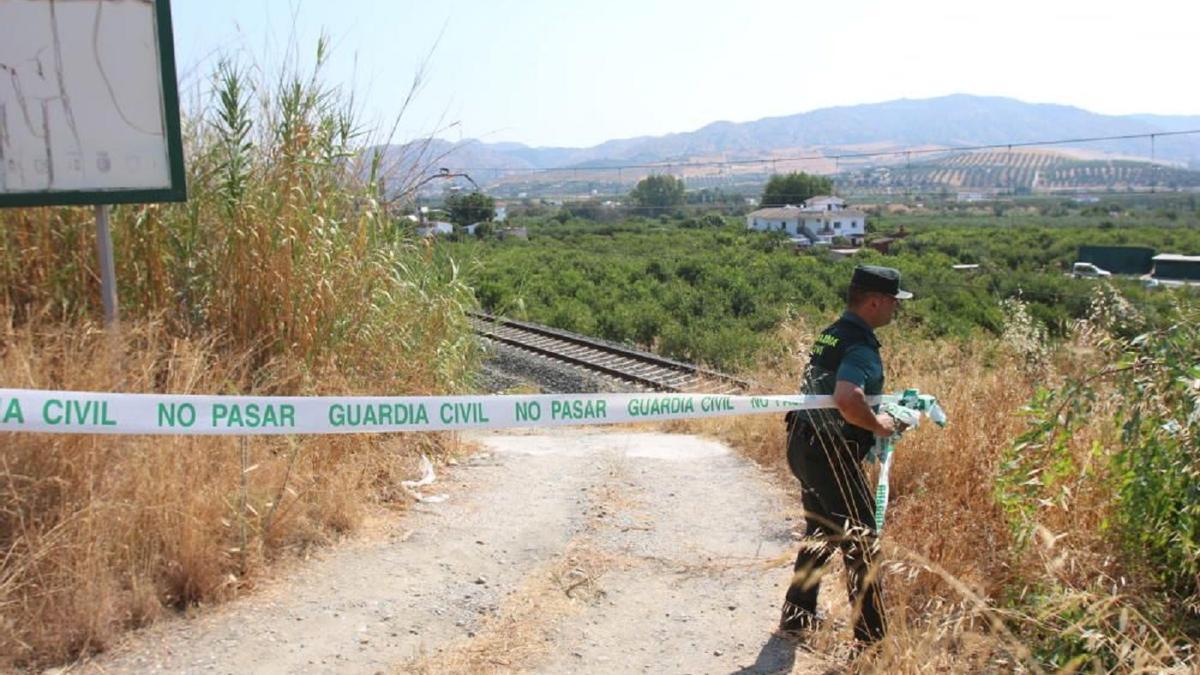 Lugar de la línea de Cercanías donde fue hallada sin vida Lucía Vivar.