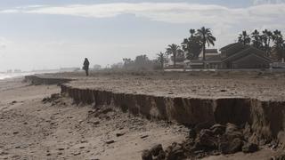 El mar engulle parte de la arena trasvasada hace un año en Sagunt