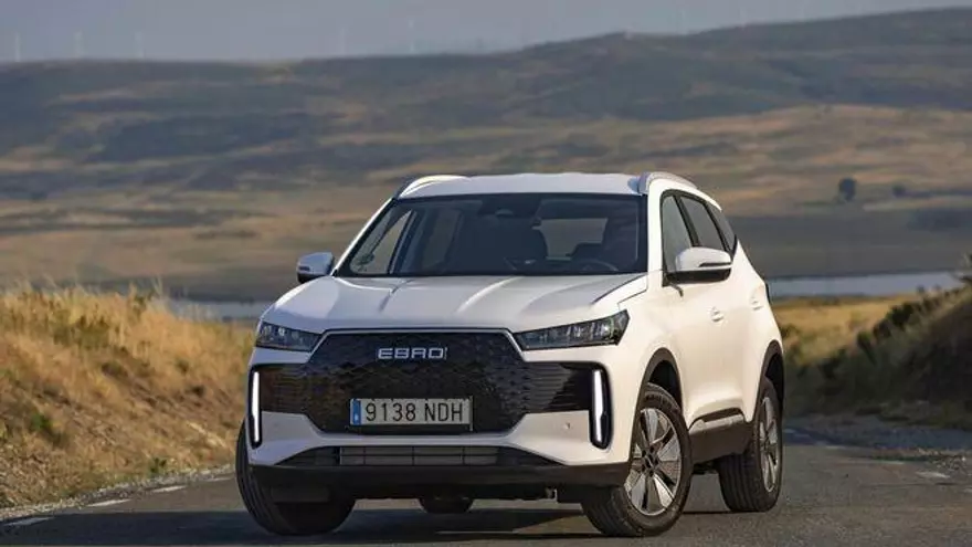 El Ebro S400 se impone en la votación de julio del Premio Coche del Año de los Lectores