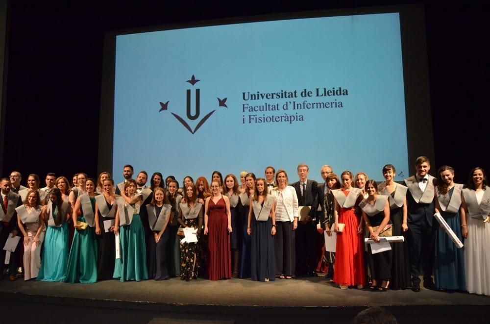 Acte de graduació dels primers infermers de la UdL a Igualada