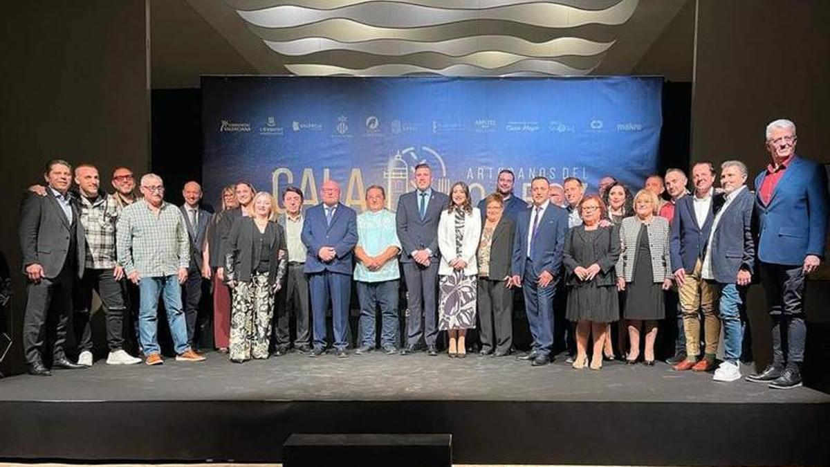 Autoridades y cocineros en la Gala Artesanos del Arroz 2023