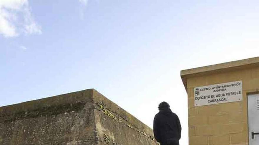 Depósito de agua del barrio de Carrascal.