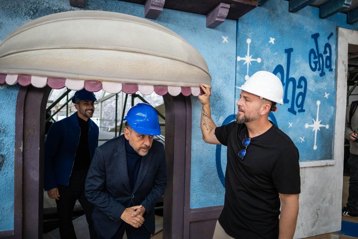 El escenario del Carnaval de Santa Cruz de Tenerife, casi a punto.