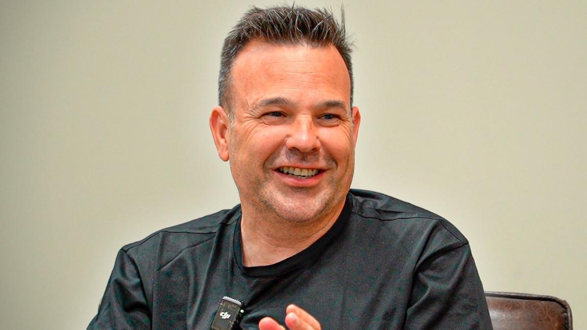 José Elías opina sobre contratar a algún familiar