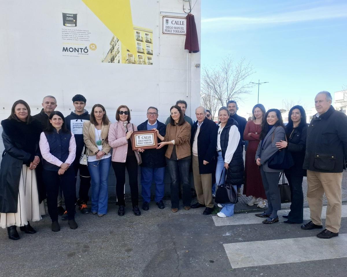 Acto de inauguración de la rotulación de la calle Diego Manuel Pérez.