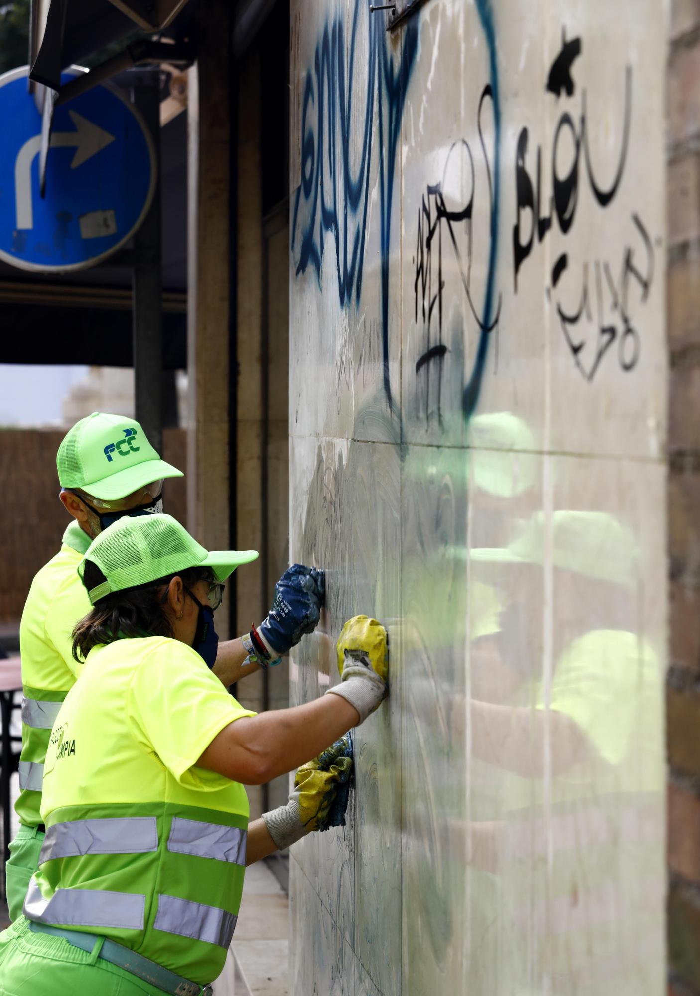 Limpieza de pintadas en Zaragoza