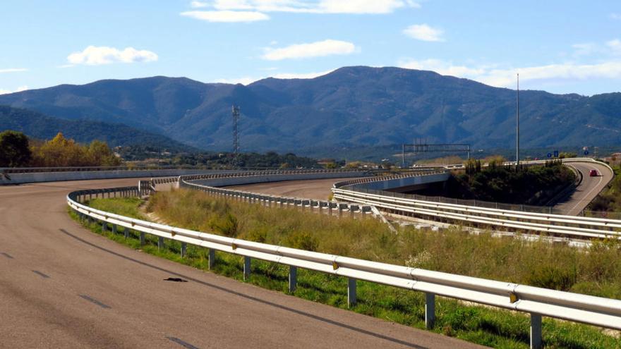 La carretera C-32 en el seu tram final