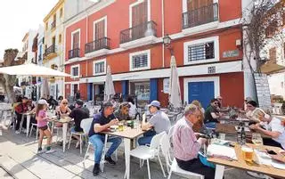 La isla de Ibiza ha ganado 	más de 5.800 habitantes desde el covid y alcanza los 161.283