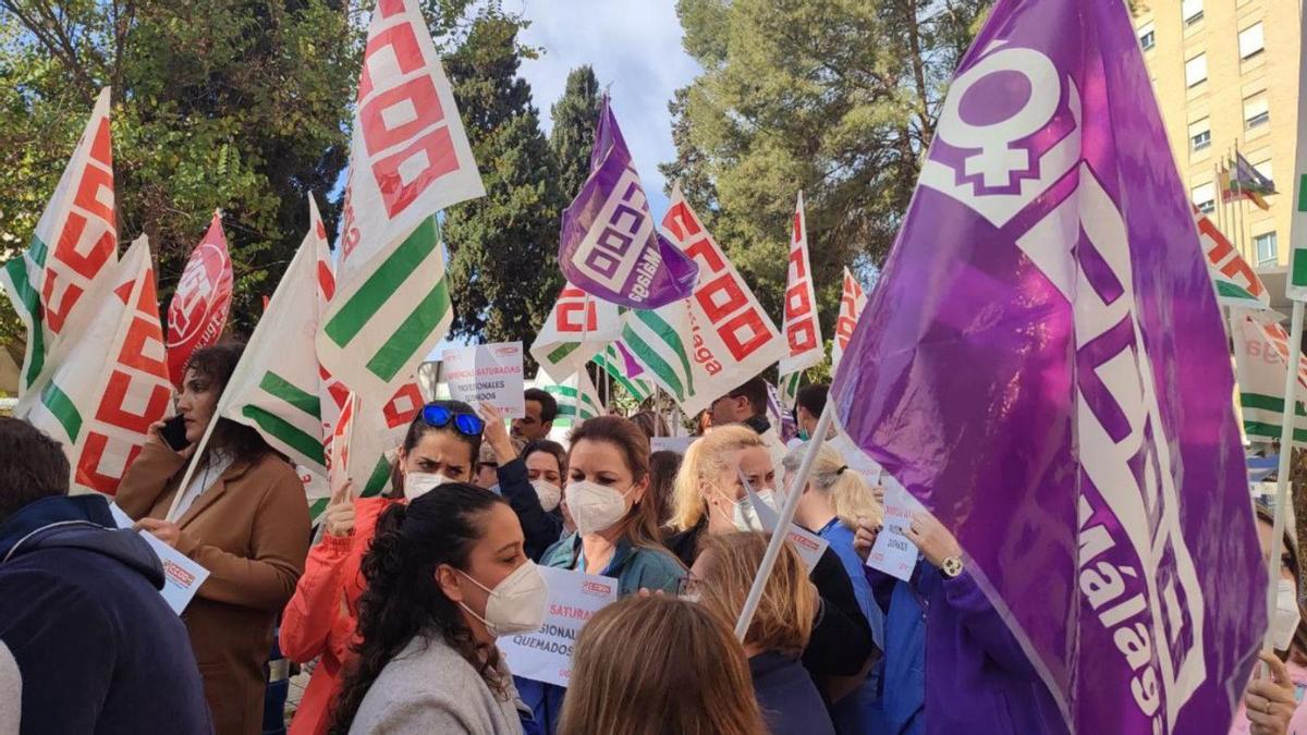 Concentración de los sindicatos por la sanidad, la semana pasada en Málaga. | LA  OPINIÓN