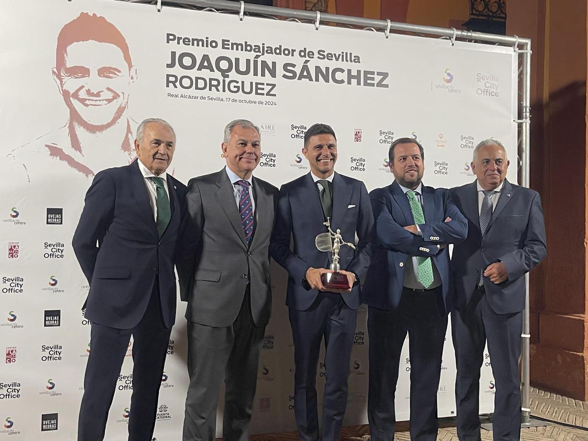 Entrega del premio 'Embajador de Sevilla' a Joaquín