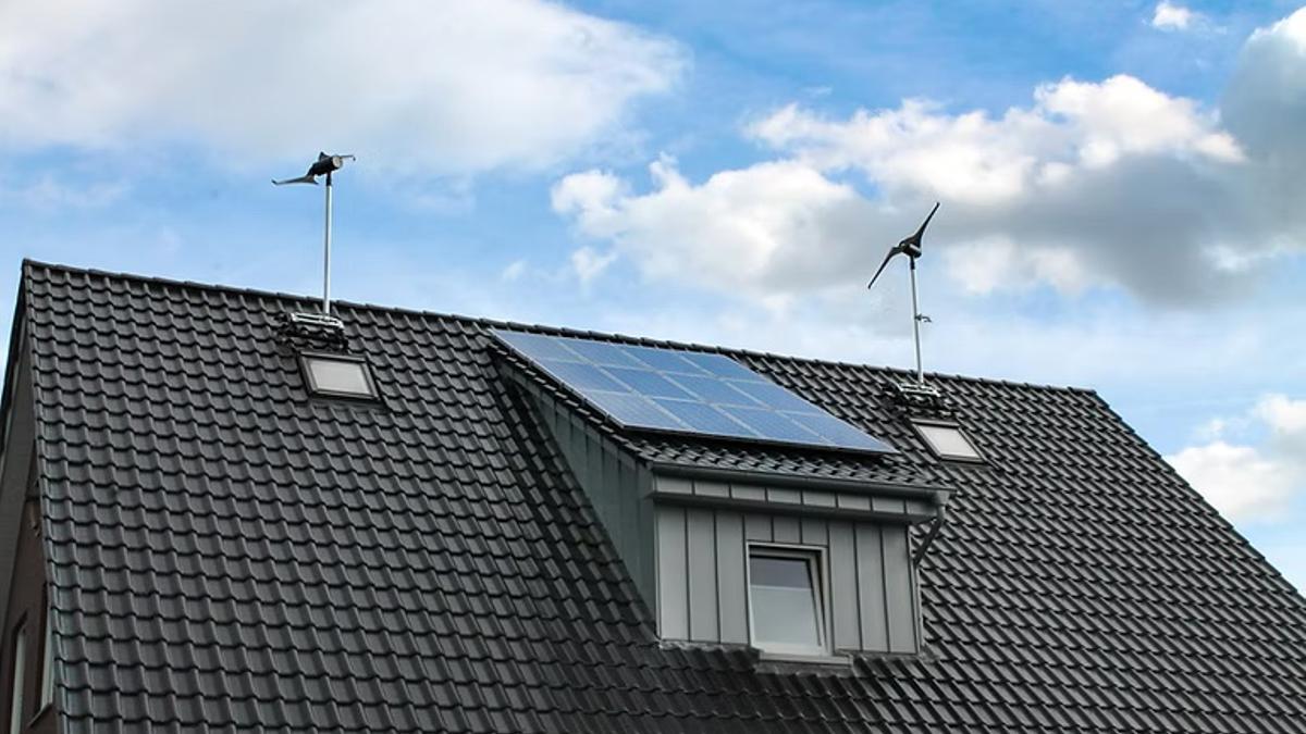 Placas solares sobre un techo