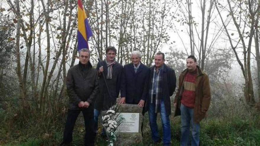 Homenaje republicano a &quot;los Cinco de Sobrepiedra&quot;